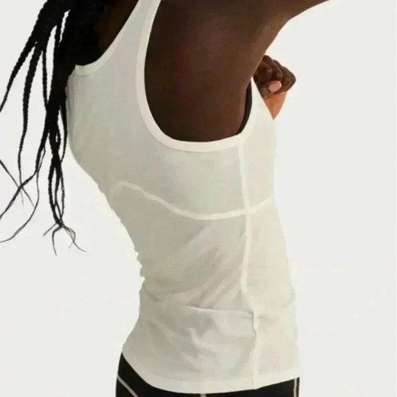 HALLE BERRY x SWEATY BETTY FRANKIE TANK TOP IN LILY WHITE SIZE SMALL - Picture 2 of 7
